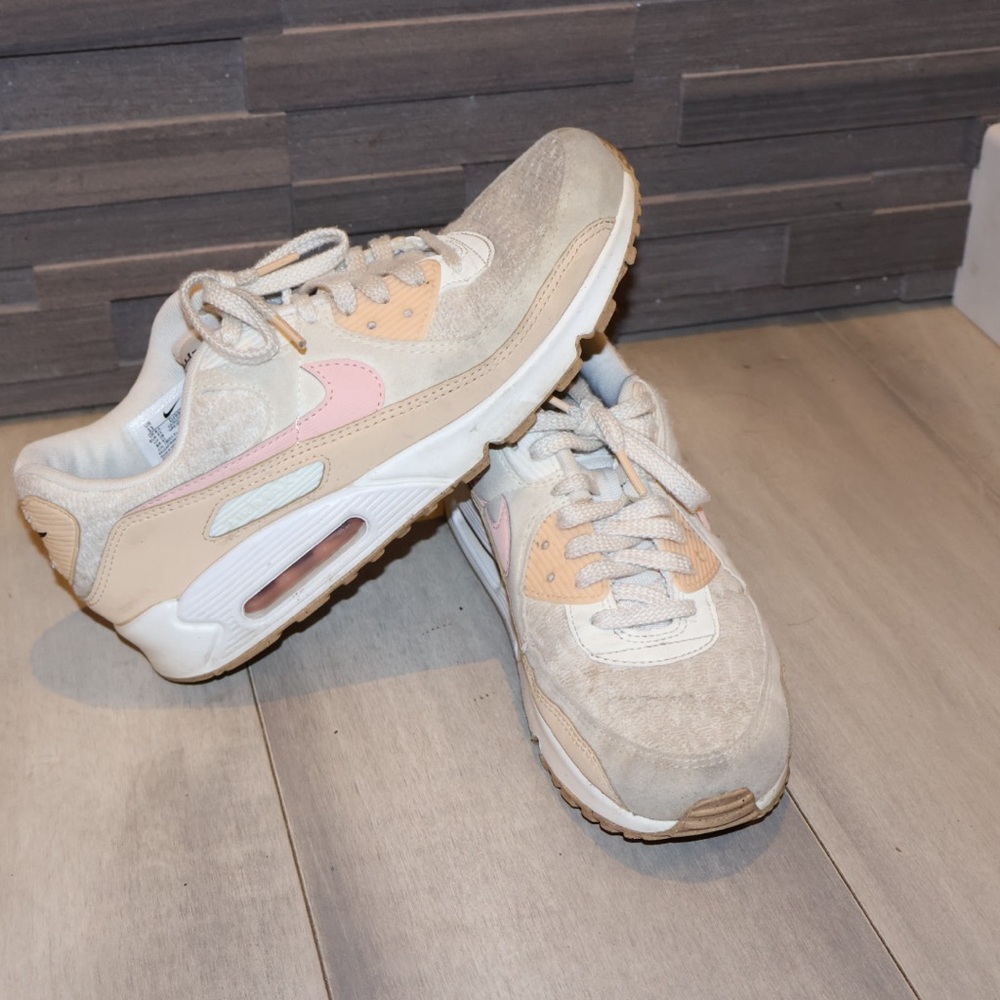 Nike Air Max “Sun Club”